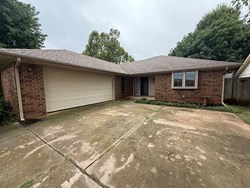 1908 Magnolia Ln, Edmond