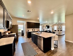 2800 Stormy St, Yukon