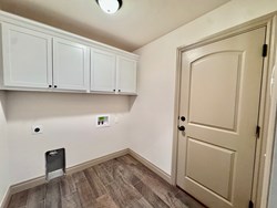 2433 Santa Monica St, Edmond