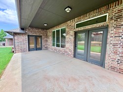 2433 Santa Monica St, Edmond