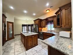 8147 Shadow Lake Dr, Blanchard