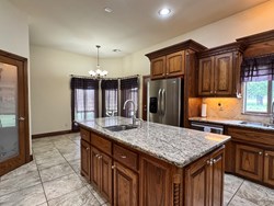 8147 Shadow Lake Dr, Blanchard