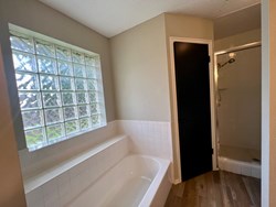 9300 Buttonwood Ave, Moore