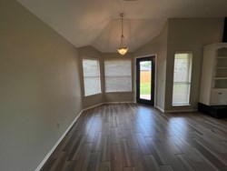 9300 Buttonwood Ave, Moore