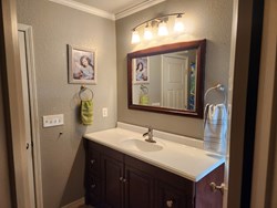410 E 4th St, Skiatook