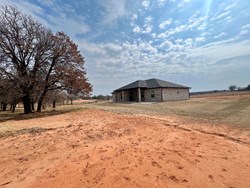 2184 Hilltop Ln, Blanchard