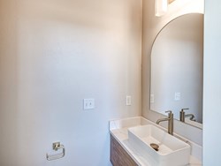 29596 Memory Ln Unit B, Norman