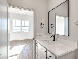 29596 Memory Ln Unit B, Norman