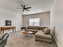 2117 Aminas Way, Yukon