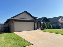8722 SW 40th Ter, Oklahoma City