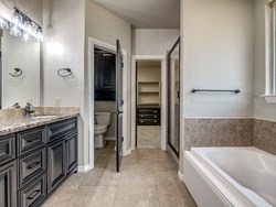 8900 Belcaro Dr, Edmond