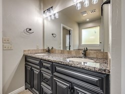 8900 Belcaro Dr, Edmond