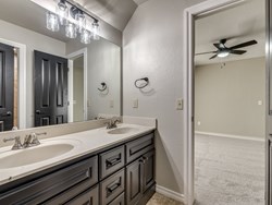 8900 Belcaro Dr, Edmond
