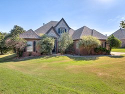 8900 Belcaro Dr, Edmond