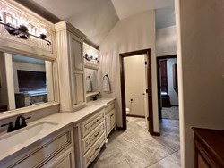 11748 SW 25th Ter, Yukon