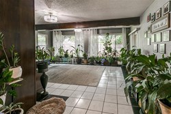 100 Three Oaks Dr, Midwest City