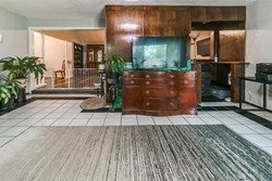 100 Three Oaks Dr, Midwest City