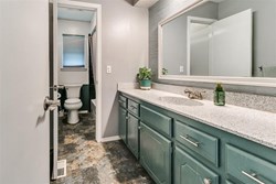100 Three Oaks Dr, Midwest City