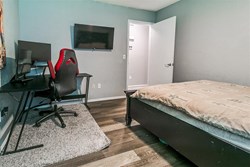 100 Three Oaks Dr, Midwest City