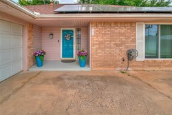 100 Three Oaks Dr, Midwest City