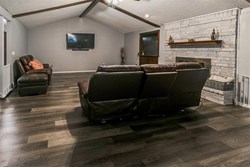100 Three Oaks Dr, Midwest City