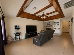 521 Cypress Dr, Oklahoma City