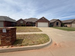616 Morningside Dr, Yukon