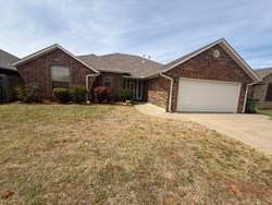 616 Morningside Dr, Yukon