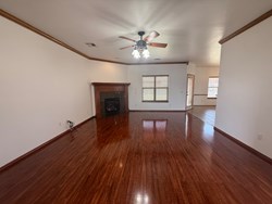 616 Morningside Dr, Yukon