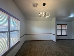 616 Morningside Dr, Yukon