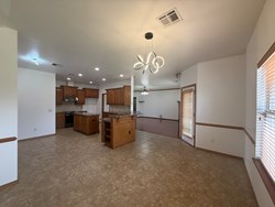 616 Morningside Dr, Yukon
