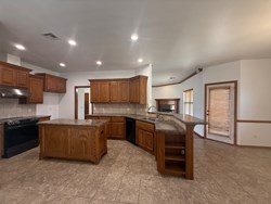 616 Morningside Dr, Yukon
