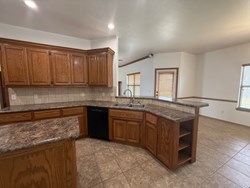 616 Morningside Dr, Yukon