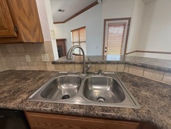 616 Morningside Dr, Yukon