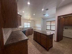 616 Morningside Dr, Yukon