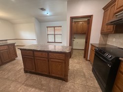 616 Morningside Dr, Yukon