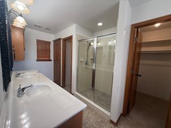 616 Morningside Dr, Yukon