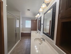 616 Morningside Dr, Yukon