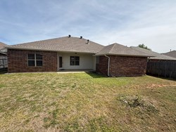616 Morningside Dr, Yukon