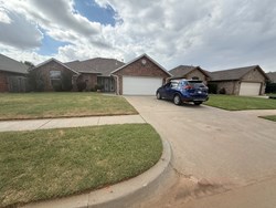 616 Morningside Dr, Yukon