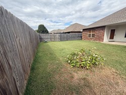 616 Morningside Dr, Yukon