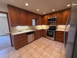 1940 Ives Way, Choctaw