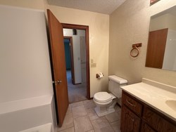 1940 Ives Way, Choctaw