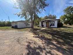 105 S Magnolia St, Crescent