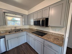 5813 NW 66th St, Warr Acres