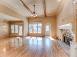 8680 E 105th Ct, Tulsa