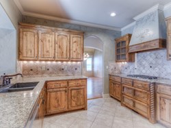 8680 E 105th Ct, Tulsa