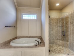 8680 E 105th Ct, Tulsa