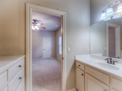 8680 E 105th Ct, Tulsa