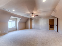 8680 E 105th Ct, Tulsa